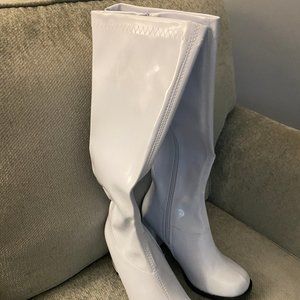 White Go-Go Boots, Size 9, with 2 inch heel